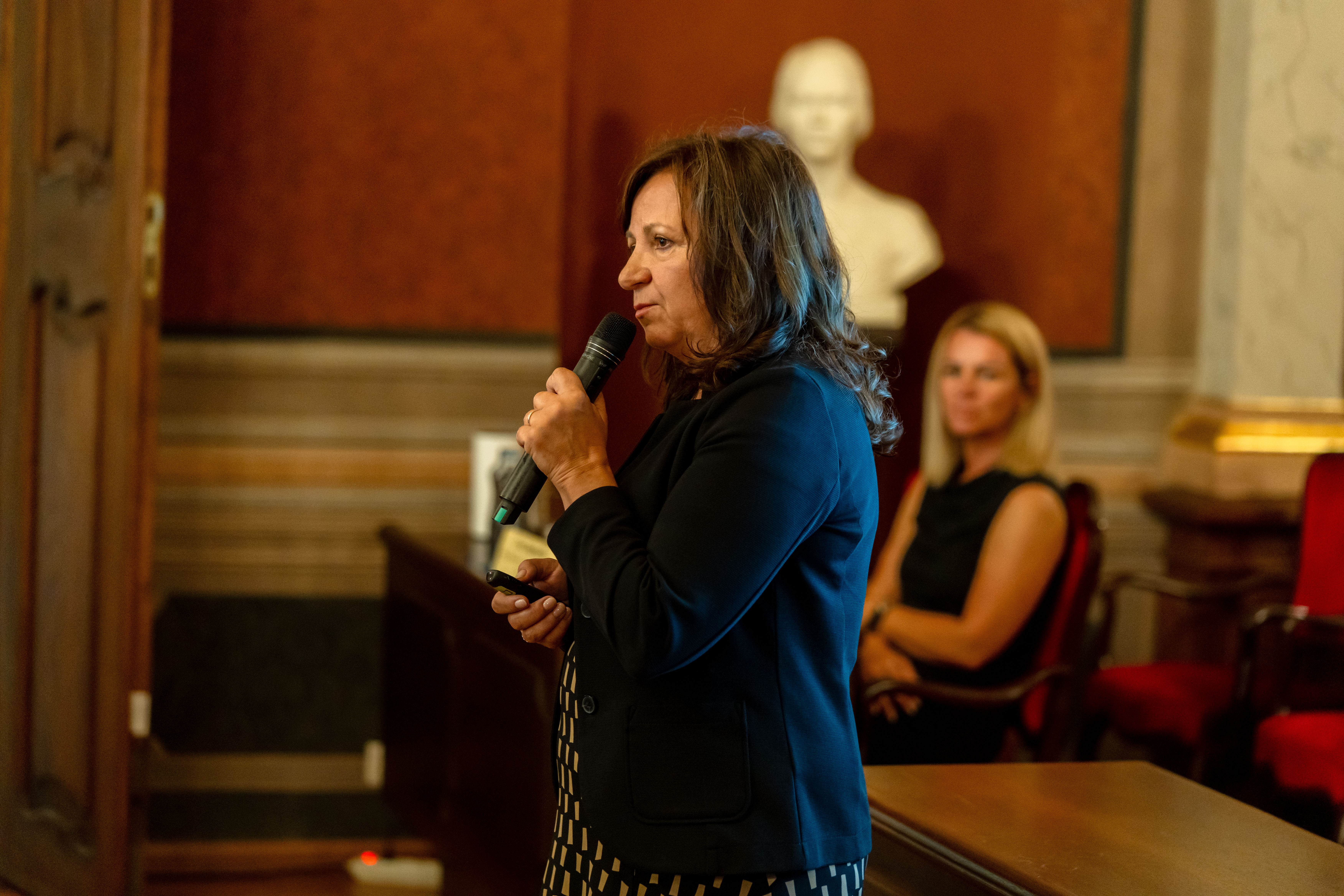 Prijatie a delegacie Europskej investicnej banky-1-17